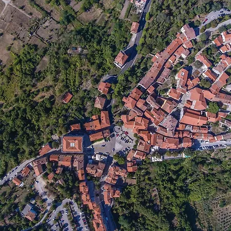 Apartment Pet Friendly In Labin With Kitchen *
